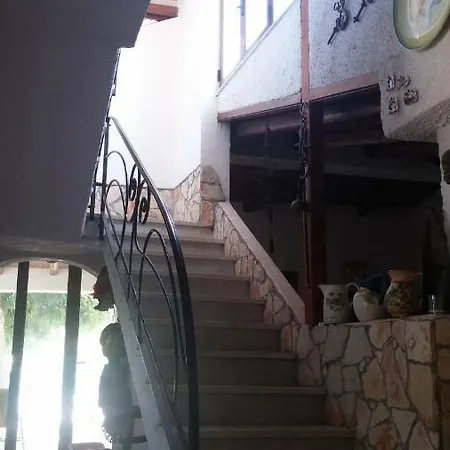 Mansardina A San Lorenzo 레이타니